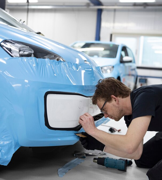 Premium Car Hub Chrome Delete & Dechroming Dubai